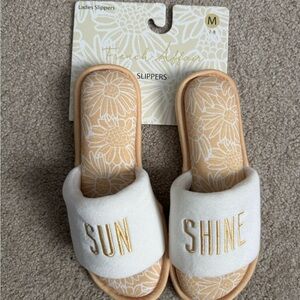 French Affair White and Gold Women's Slippers